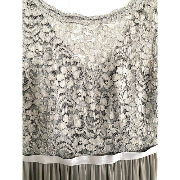 David's Bridal - Lace low back grey Maxi special occasion dress women size 12 - Picture 2 of 6